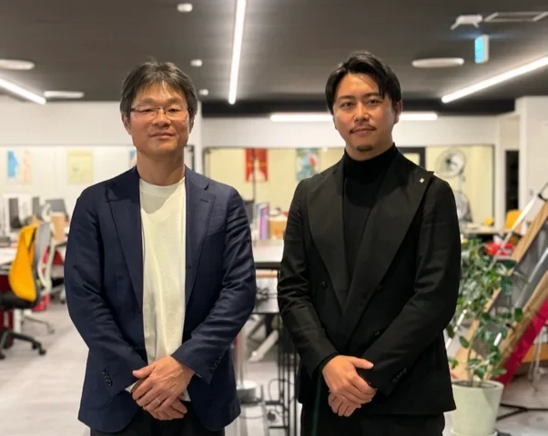 北海道大学大学院の川村秀憲教授を顧問に迎え、AI関連事業を強化